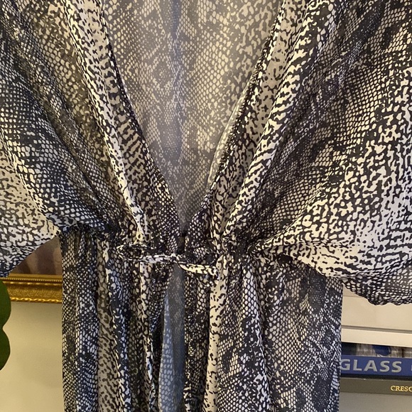 Kimono Style Bathing Suit Coverup O/S - Picture 4 of 5